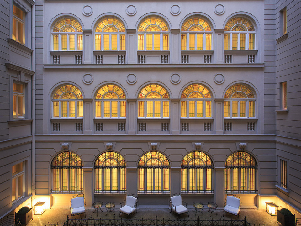 Savoia Excelsior Palace_TS_Courtyard.jpg