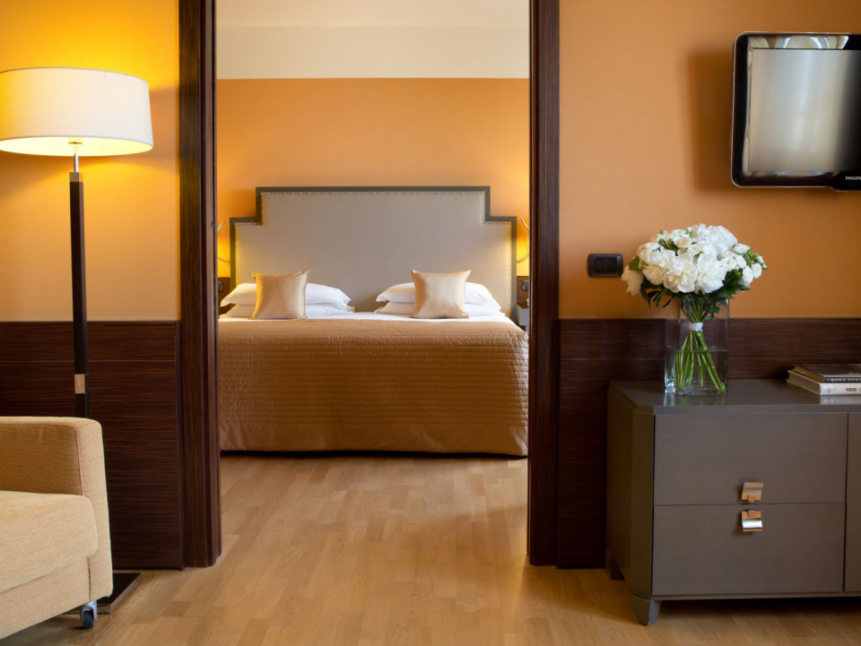 Starhotels Grand Milan_SA_Suite  (5).jpg