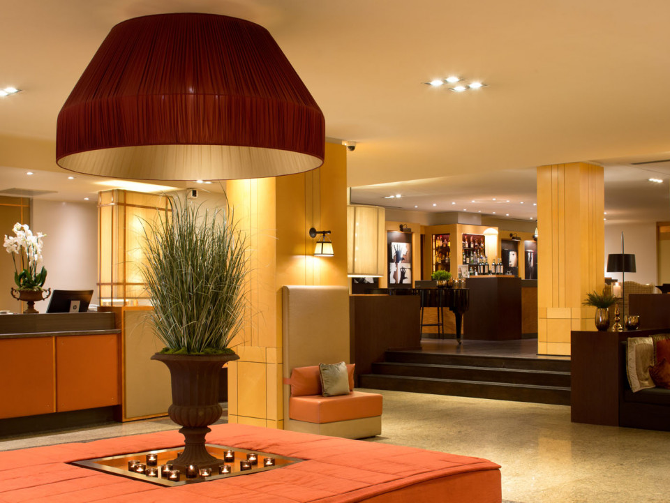 Starhotels Metropole_Rm_Lobby.jpg