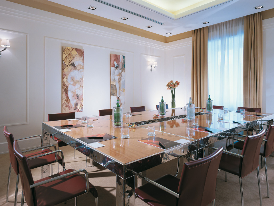 Starhotels Terminus_Na_Pulcinella Meeting Room.jpg