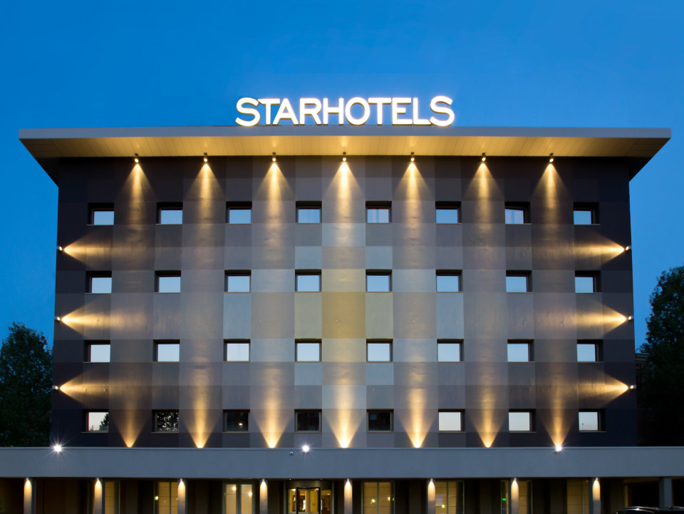 Starhotels Tourist_MI_Exterior view (5).jpg