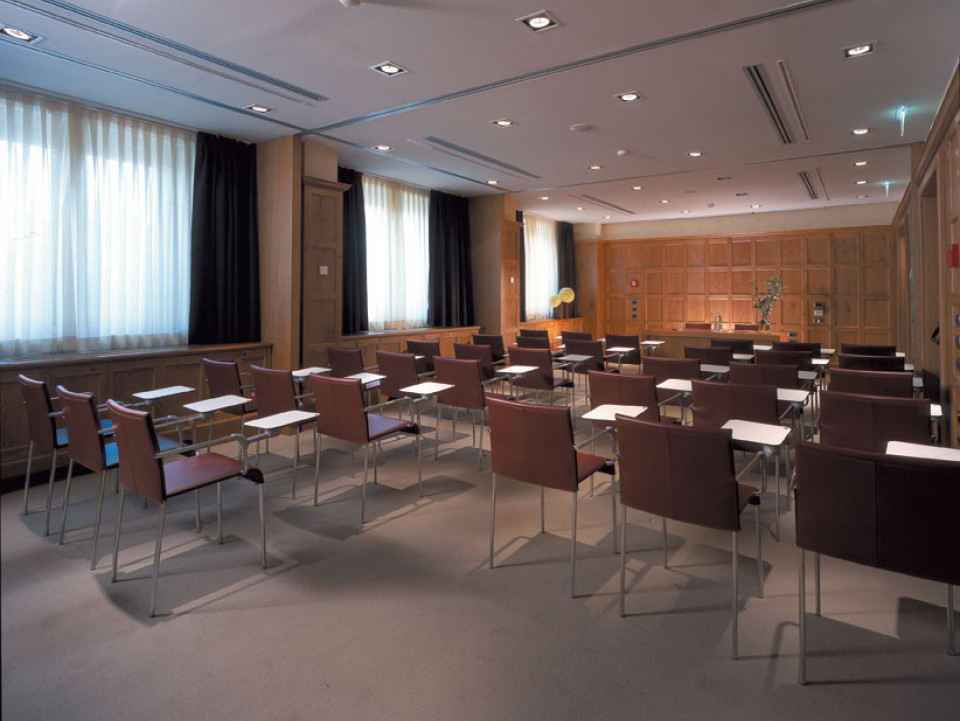 Starhotels Tuscany_Fi_Chianti Meeting Room.jpg