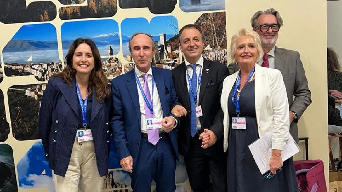 4f344561 d775 3931 6220 e18c5406d2b1