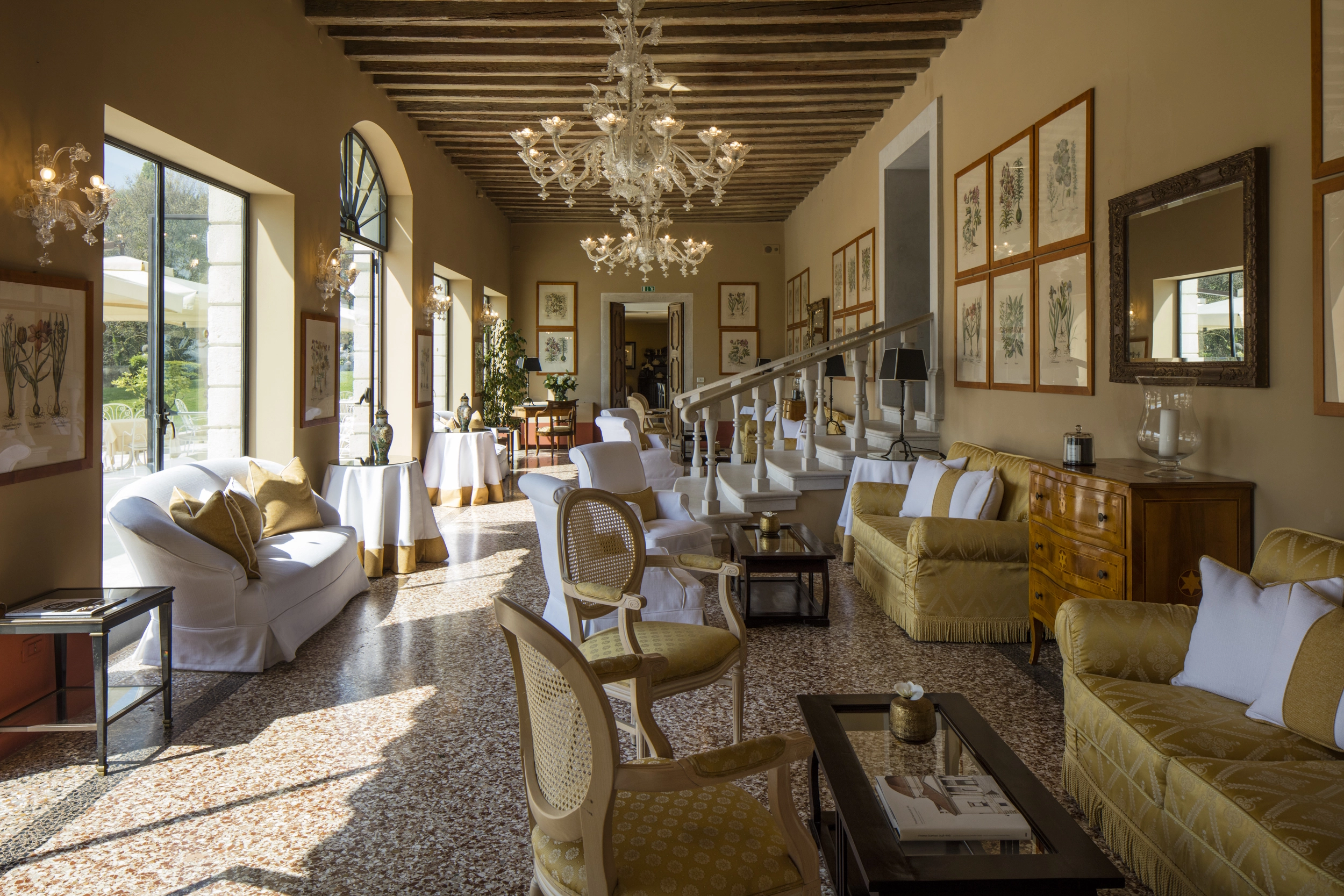 2022/06/villa_michelangelo_lobby_7__6700