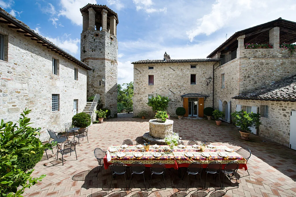 2023/02/psq-castle-courtyard-1024x681_8017