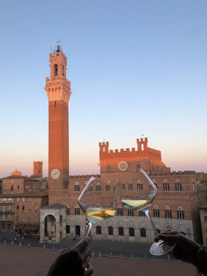 2023/03/wine_view_piazza_8161