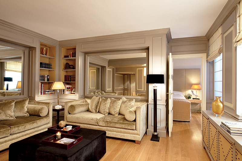 2022/06/castille_paris_apartment_3_6649