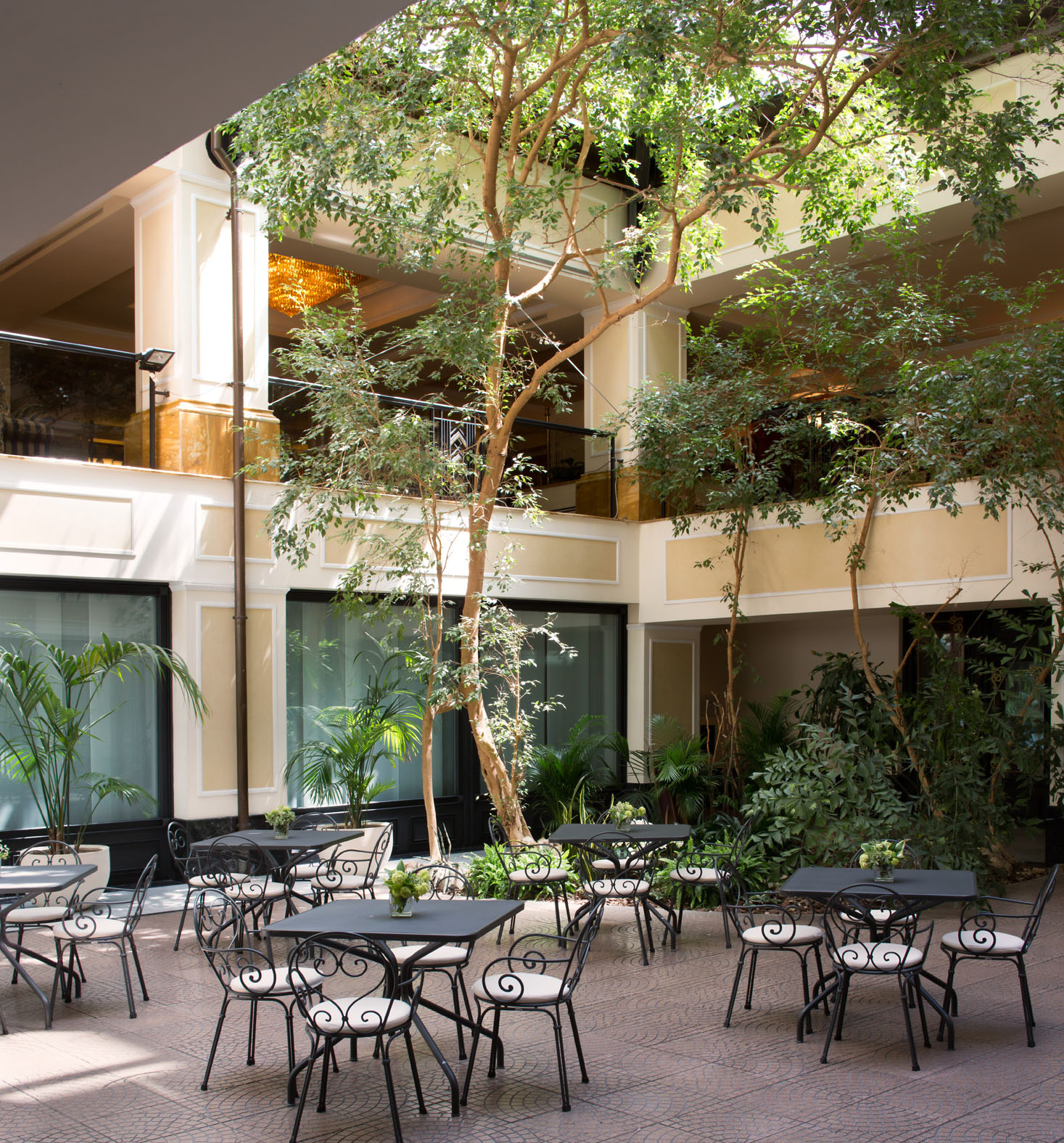 2022/06/starhotels_du_parc_pa_courtyard_5__6802