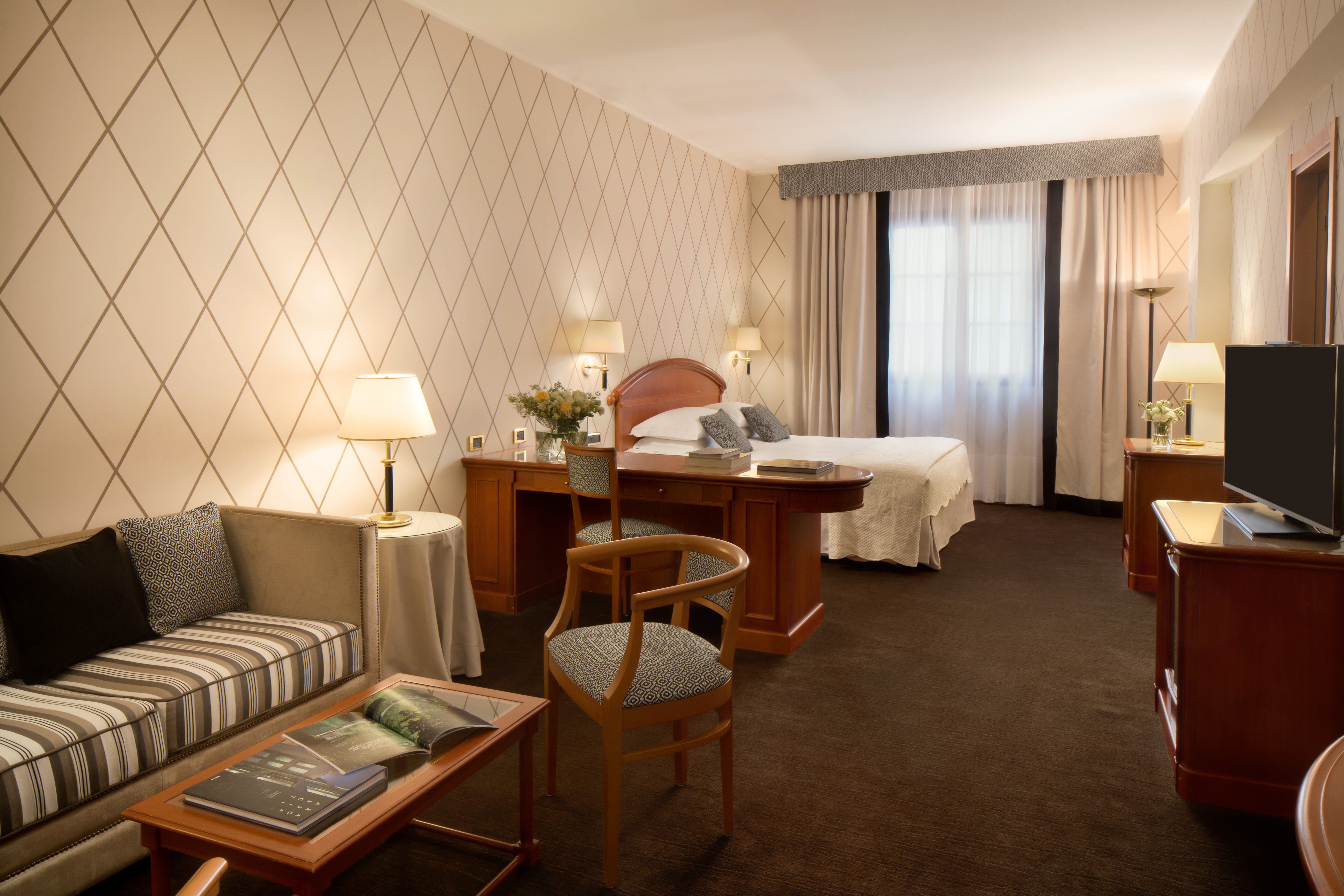 2022/06/starhotels_majestic_to_j